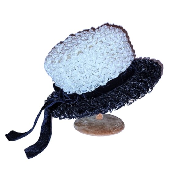 1960s Vintage Cream And Navy Blue Wide Brimmed Straw Hat With Blue Velvet Ribbon - Picture 4 of 5